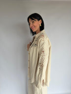 completo camicia e pantalone beige in pizzo