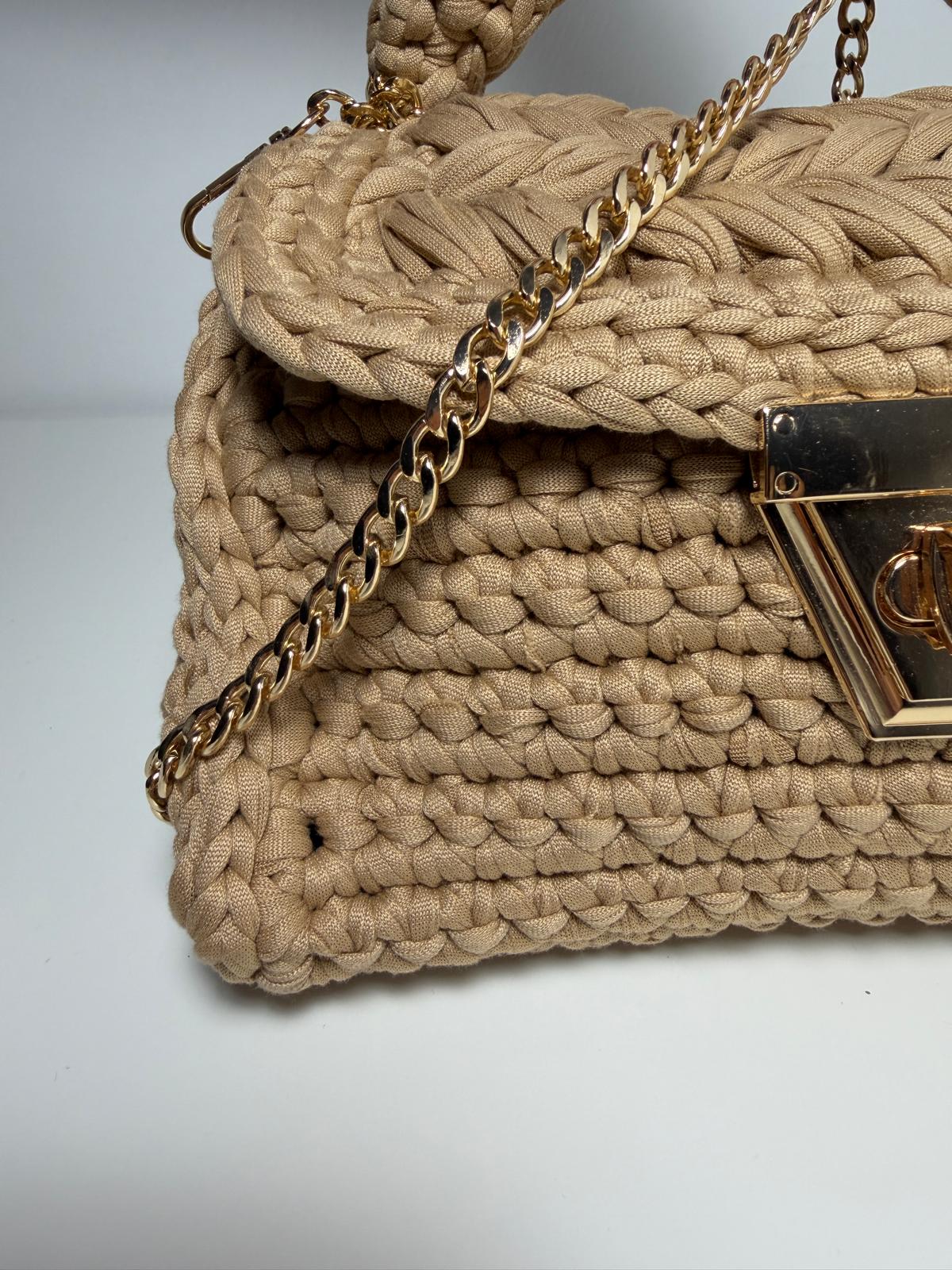 Borsa intrecciata in maglia