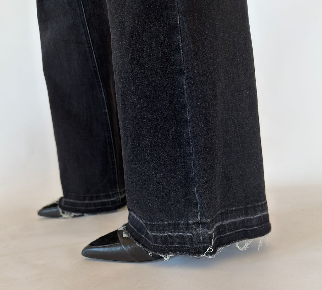 Jeans nero a zampa