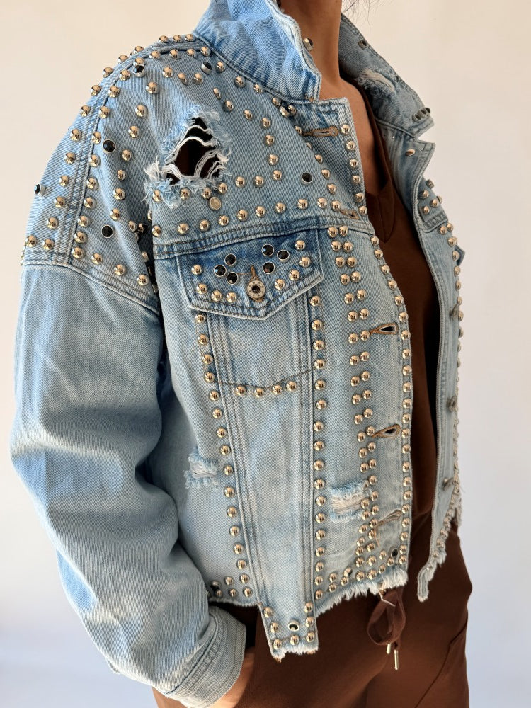 Giubbino jeans con borchie