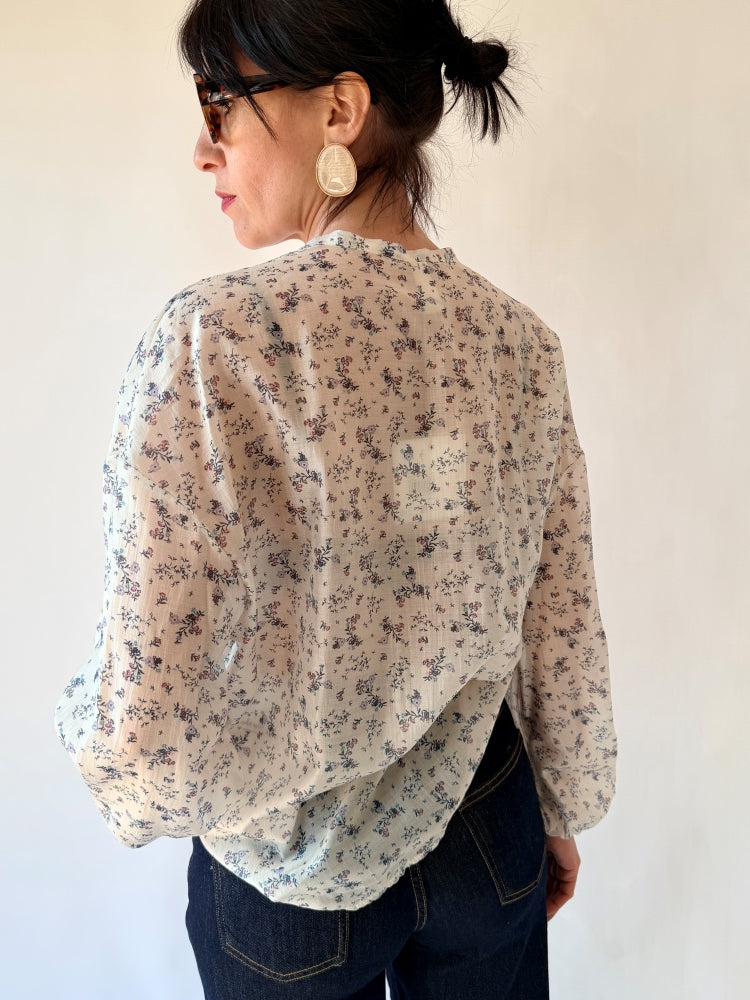 Camicia fiori con ruches