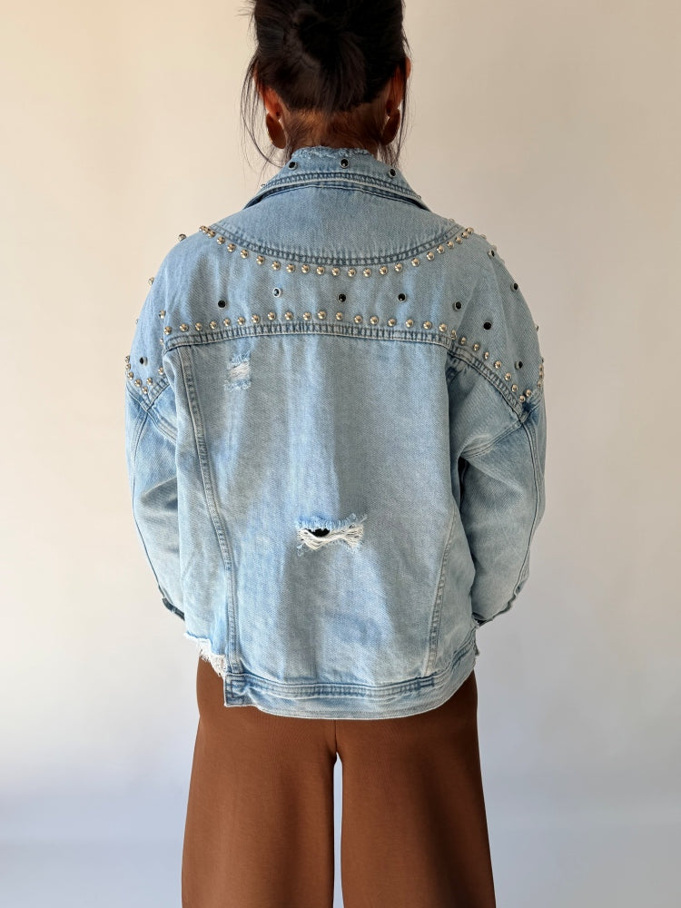 Giubbino jeans con borchie