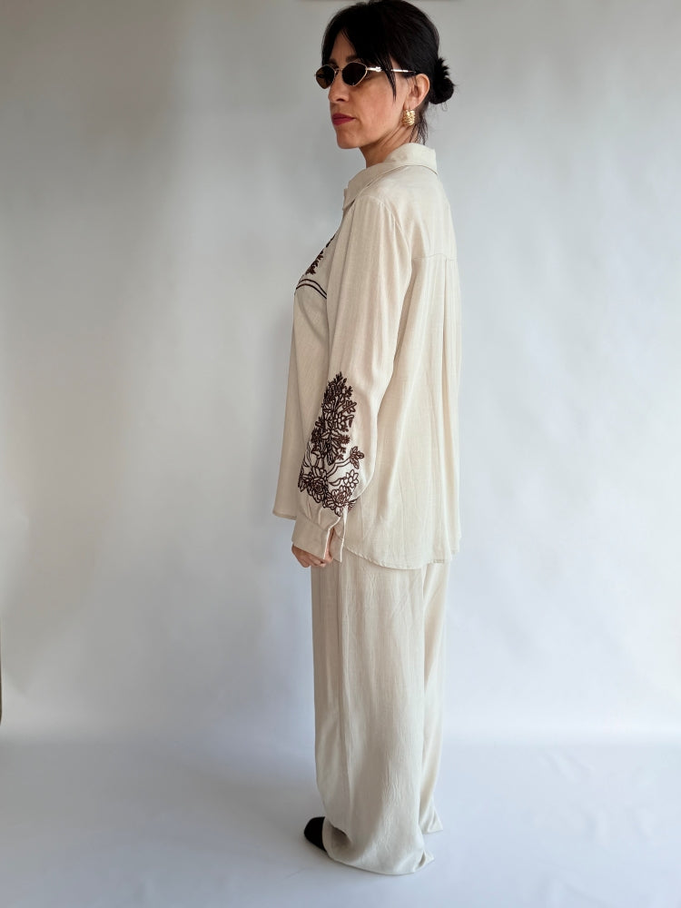 Completo camicia e pantalone crema