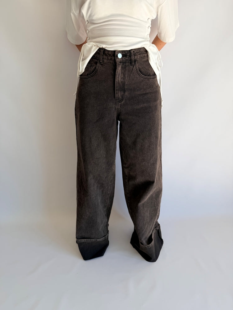 Jeans  marrone zampa larga con risvoltone