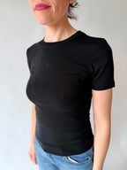 T-shirt manica corte nera